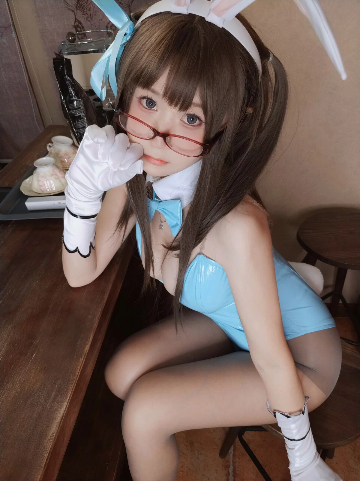 网络美女软妹摇摇乐兔女郎主题私房性感蓝色皮质连体衣配超薄黑丝迷人诱惑写真127P