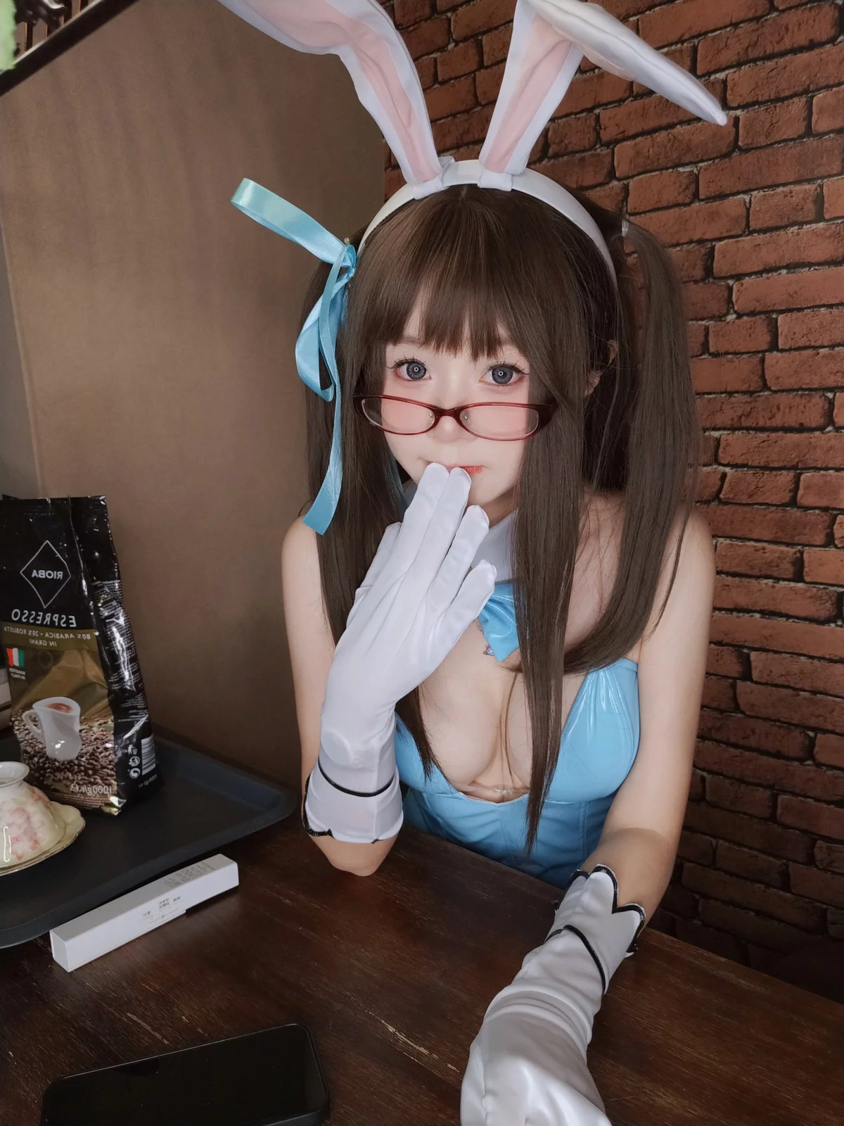 网络美女软妹摇摇乐兔女郎主题私房性感蓝色皮质连体衣配超薄黑丝迷人诱惑写真127P