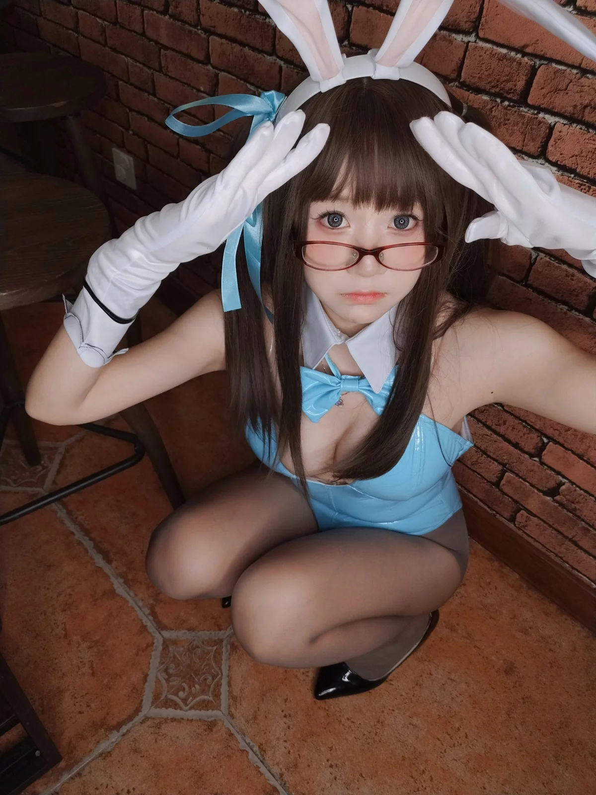 网络美女软妹摇摇乐兔女郎主题私房性感蓝色皮质连体衣配超薄黑丝迷人诱惑写真127P