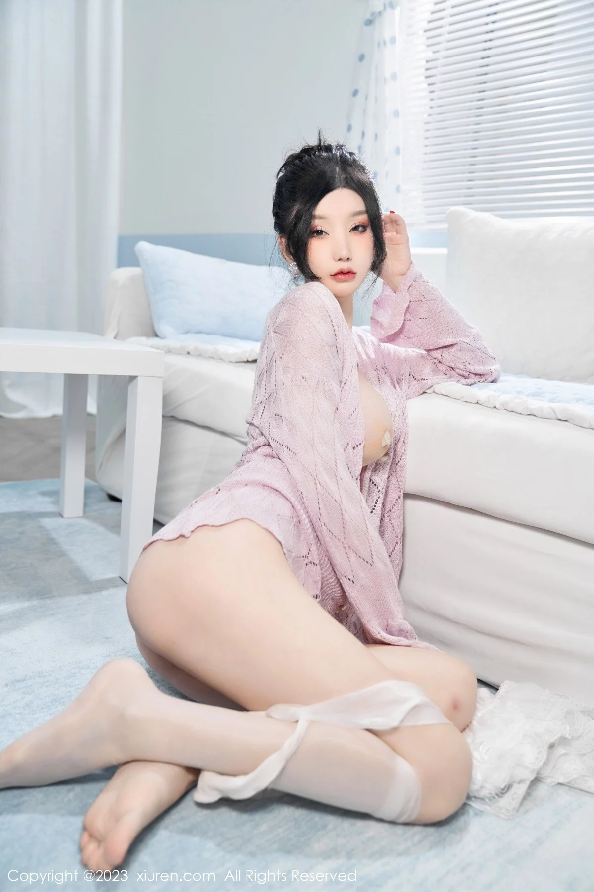 XiuRen第6580期_女神周于希Sally性感粉色服饰配超薄肉丝半脱露豪乳遮点诱惑写真80P