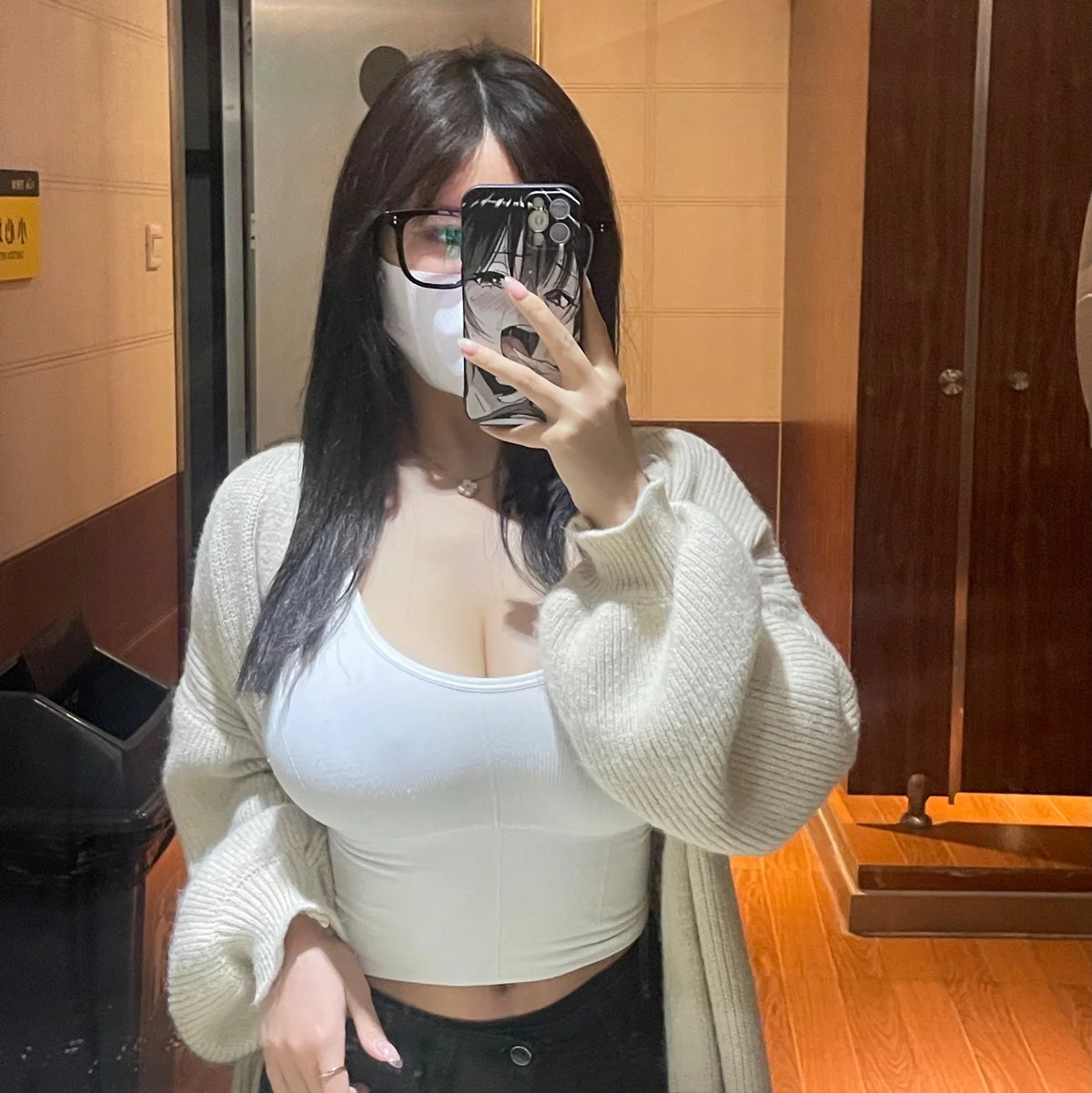美妆博主是可欣耶自购系列主题私房性感多套服饰秀丰满身材完美诱惑写真500P