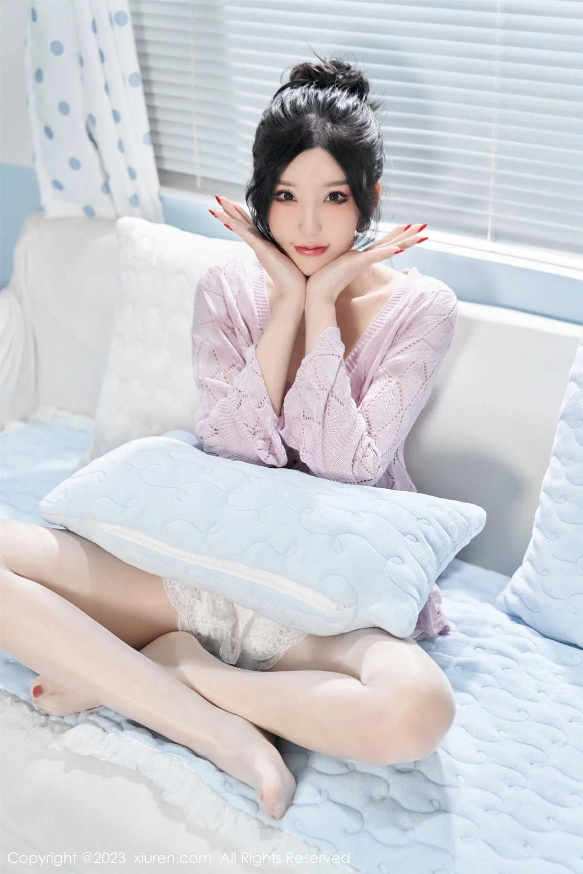 XiuRen第6580期_女神周于希Sally性感粉色服饰配超薄肉丝半脱露豪乳遮点诱惑写真80P