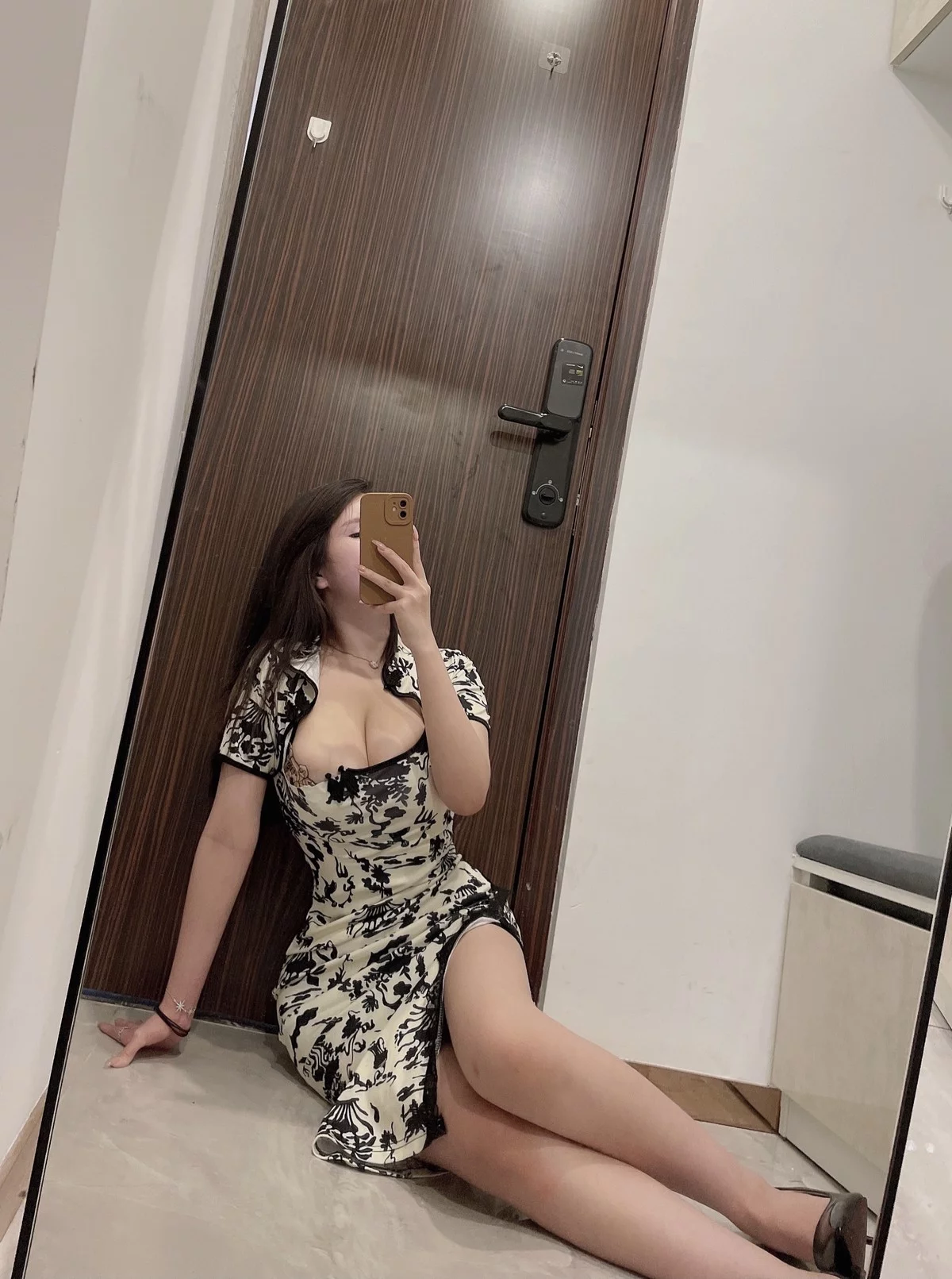 美妆博主是可欣耶自购系列主题私房性感多套服饰秀丰满身材完美诱惑写真500P