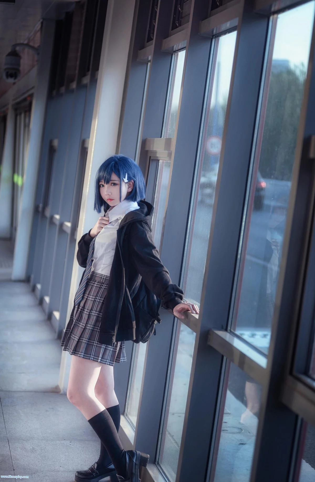 微博红人Coser楚楚子草莓制服主题户外性感制服系列秀完美身材迷人写真39P
