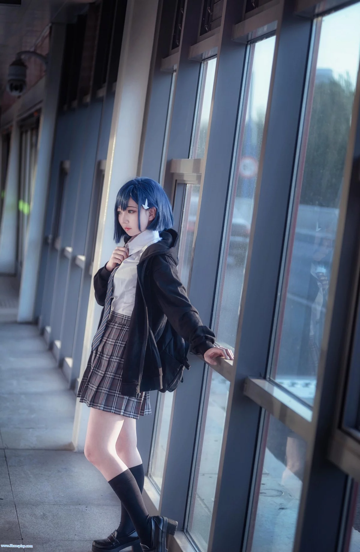 微博红人Coser楚楚子草莓制服主题户外性感制服系列秀完美身材迷人写真39P