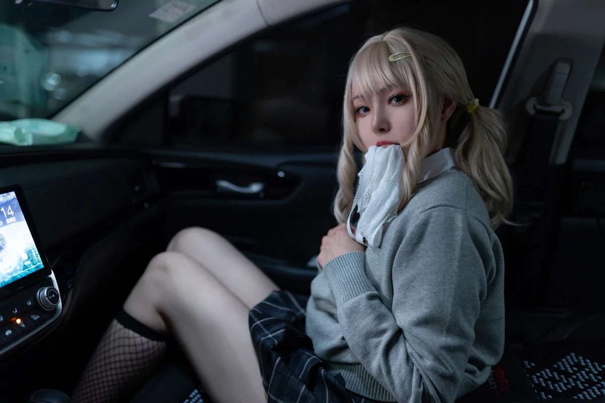 网络美女Natsuko夏夏子JK&花嫁主题脱JK制服露白色薄纱秀惹火身材诱惑写真131P