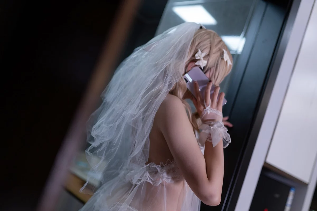 网络美女Natsuko夏夏子JK&花嫁主题脱JK制服露白色薄纱秀惹火身材诱惑写真131P