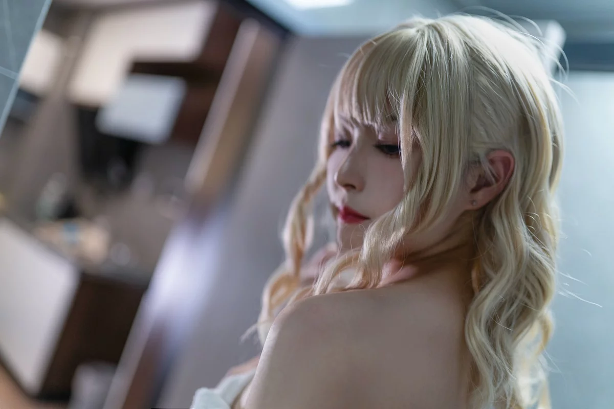 网络美女Natsuko夏夏子JK&花嫁主题脱JK制服露白色薄纱秀惹火身材诱惑写真131P