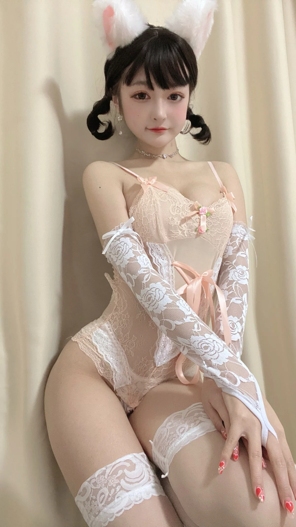 网络美女佳佳好难啊法式猫耳娘主题性感粉色蕾丝连体内衣配白丝袜完美诱惑写真39P