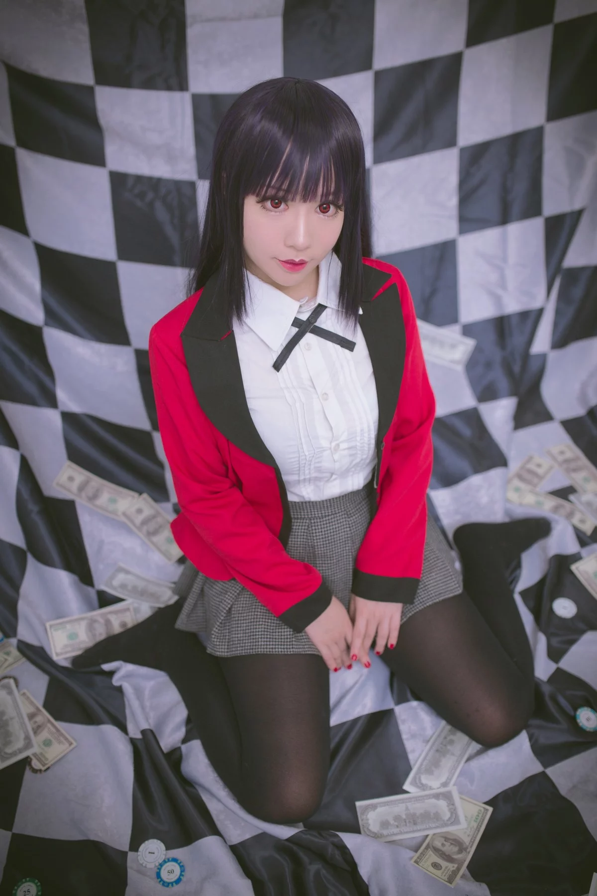 Coser美女叫我千寻大人蛇喰梦子主题性感红色学生制服配超薄黑丝迷人诱惑写真40P