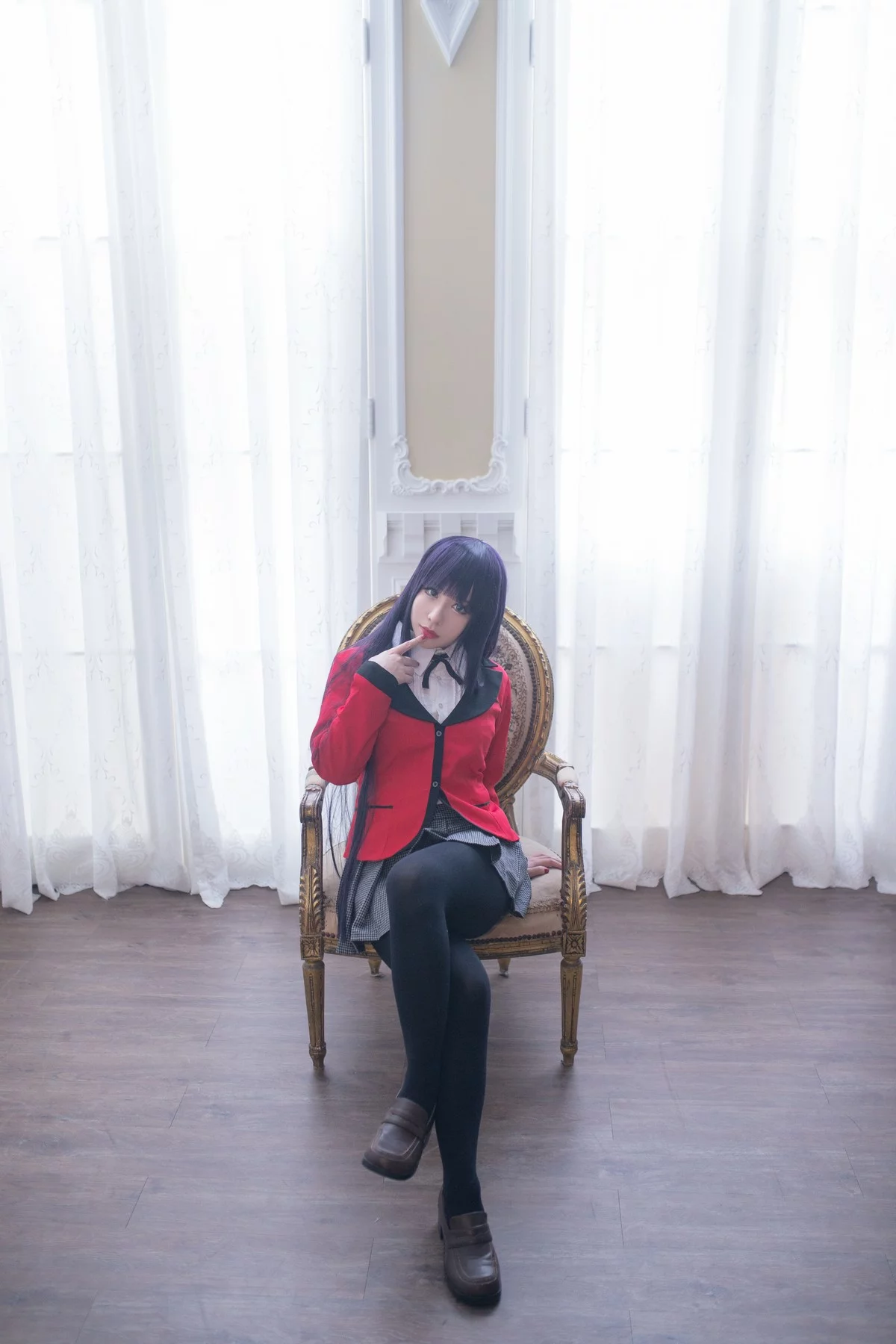 Coser美女叫我千寻大人蛇喰梦子主题性感红色学生制服配超薄黑丝迷人诱惑写真40P