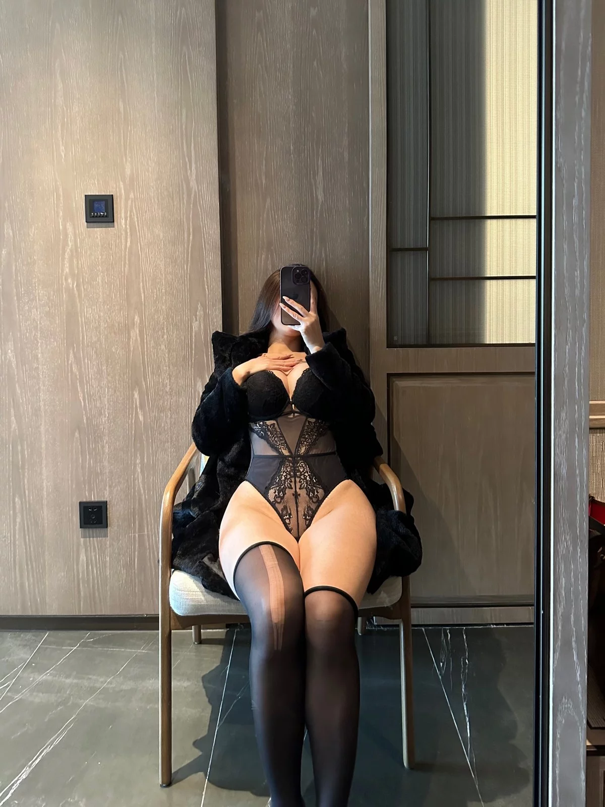 微博妹子陈大小姐微密圈写真图包主题私房性感内衣系列秀豪乳肥臀撩人诱惑写真75P