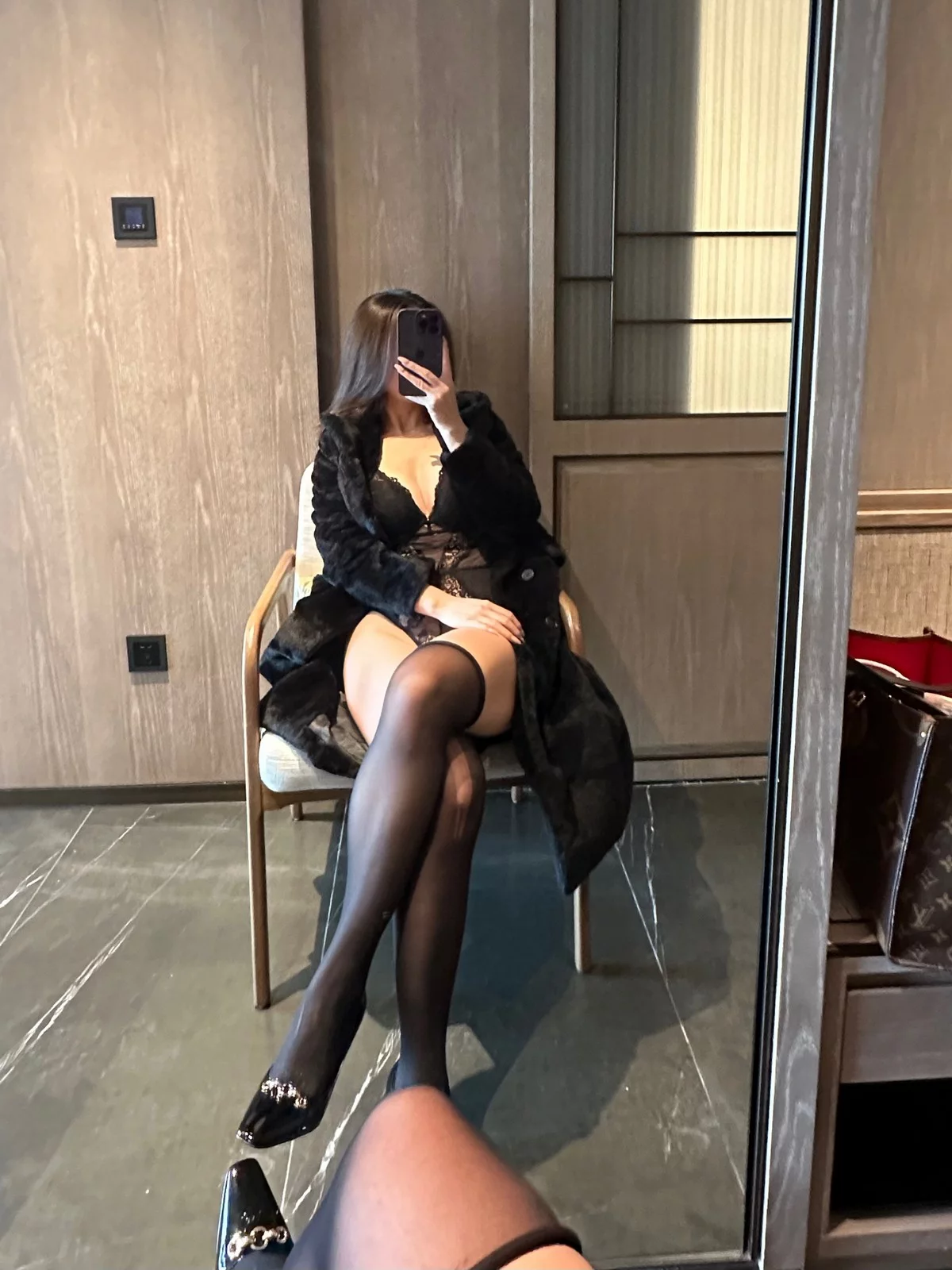 微博妹子陈大小姐微密圈写真图包主题私房性感内衣系列秀豪乳肥臀撩人诱惑写真75P