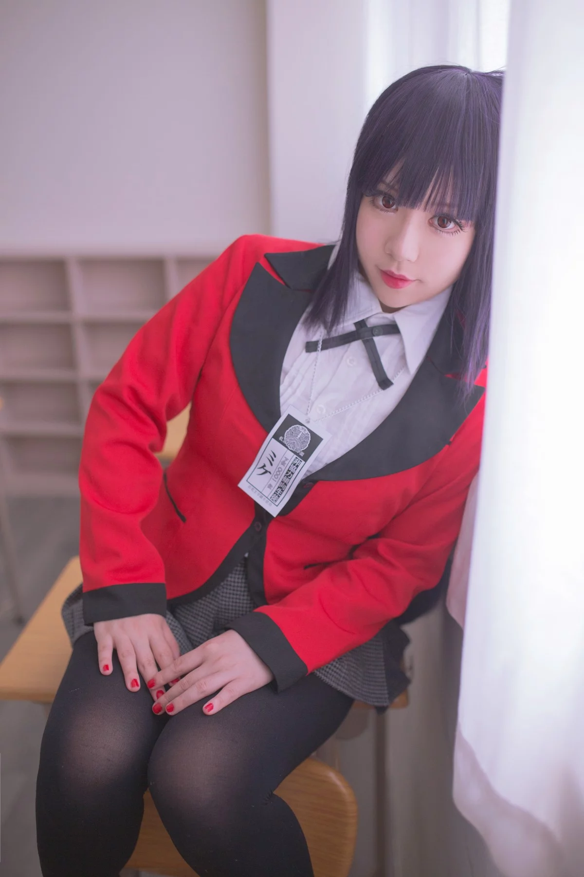 Coser美女叫我千寻大人蛇喰梦子主题性感红色学生制服配超薄黑丝迷人诱惑写真40P