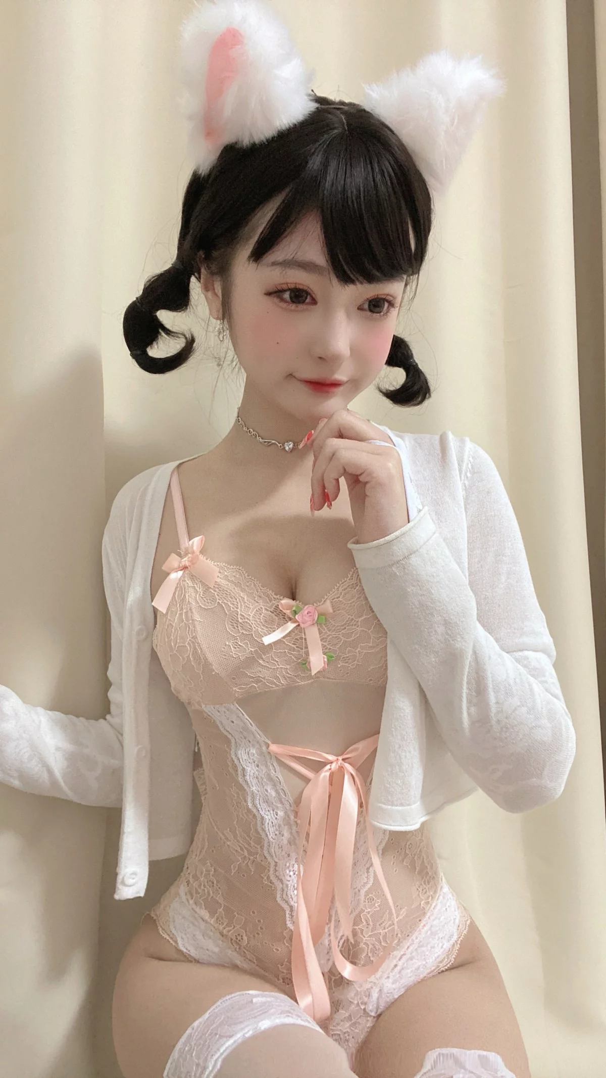 网络美女佳佳好难啊法式猫耳娘主题性感粉色蕾丝连体内衣配白丝袜完美诱惑写真39P