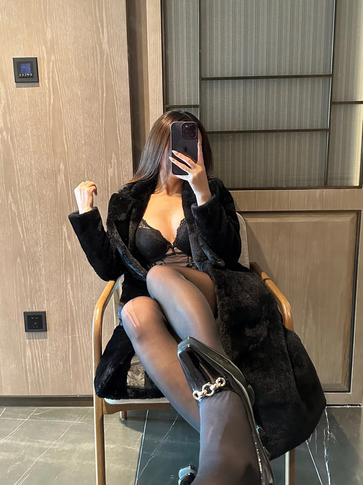微博妹子陈大小姐微密圈写真图包主题私房性感内衣系列秀豪乳肥臀撩人诱惑写真75P