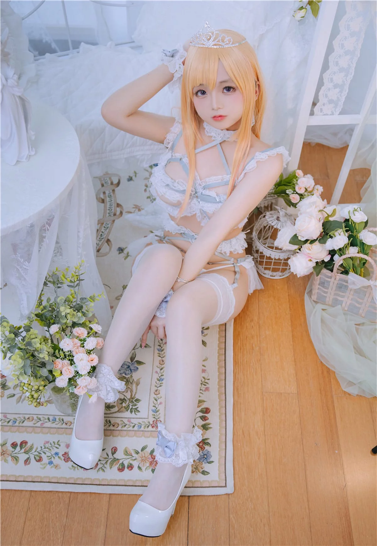 Cosplay美女日奈娇喜多川海梦花嫁主题性感白色情趣内衣配蕾丝袜完美诱惑写真76P