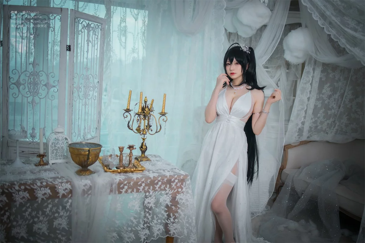 网络美女Nyako喵子大凤纯白婚纱主题性感白色婚纱配白丝吊袜秀美腿诱惑写真65P
