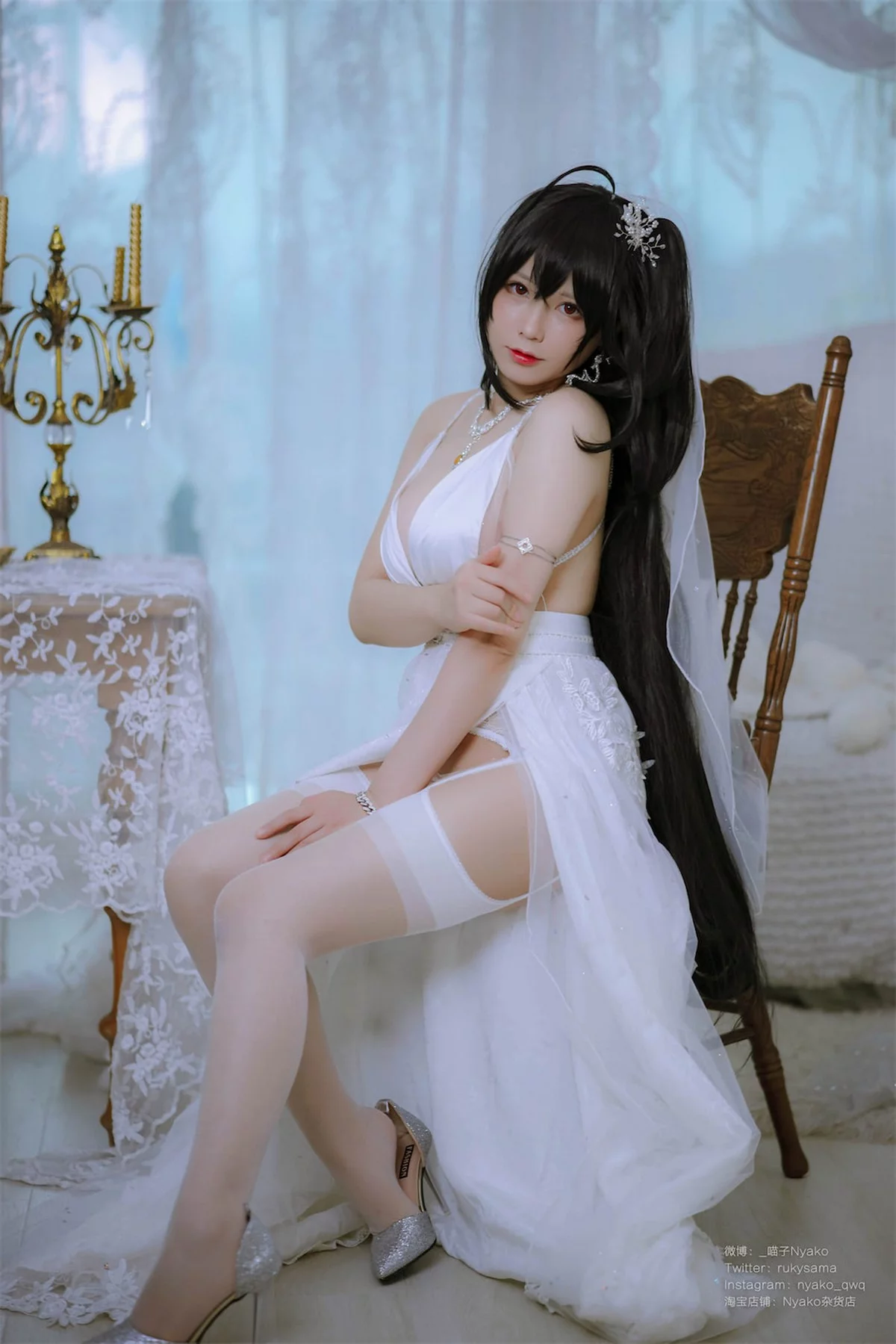 网络美女Nyako喵子大凤纯白婚纱主题性感白色婚纱配白丝吊袜秀美腿诱惑写真65P