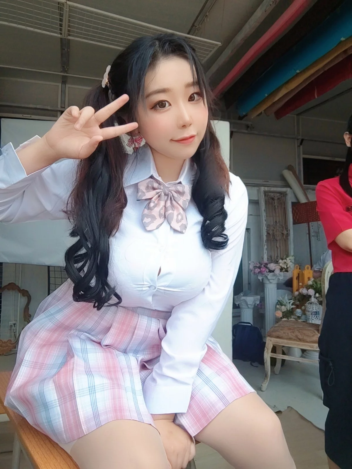 动漫博主穆零Mu0老师学生主题教室里性感学生制服配白丝袜秀丰满身材诱惑写真115P