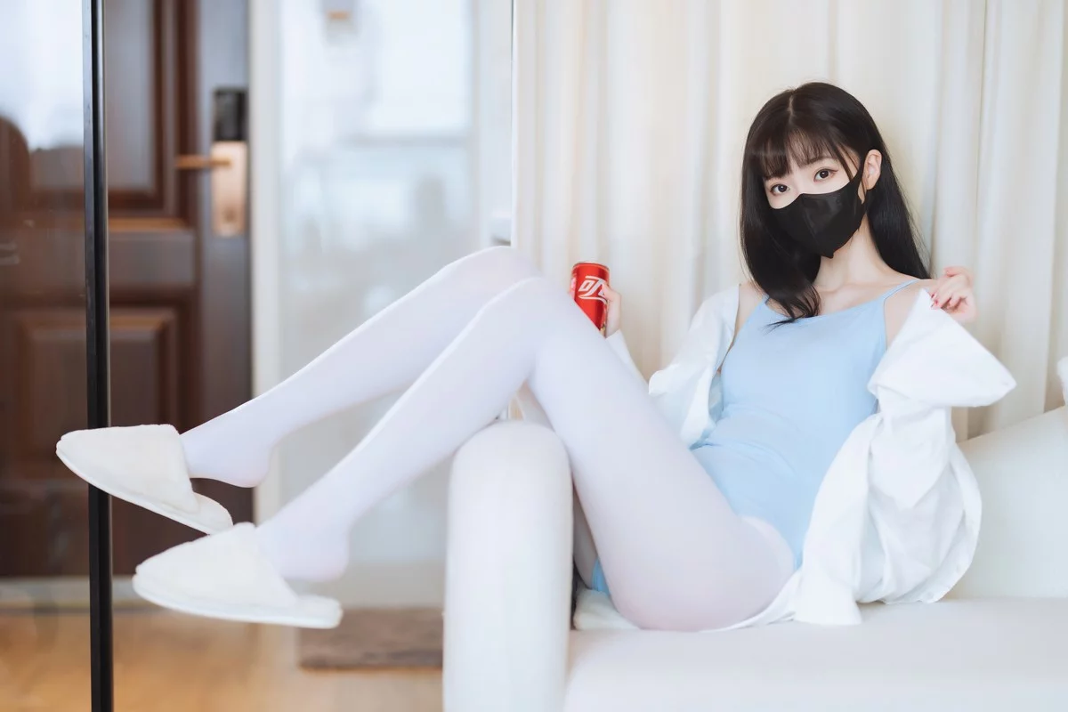 网络美女许岚蓝色芭蕾主题性感白T 下蓝色连体衣配白丝袜秀曼妙身姿诱惑写真40P
