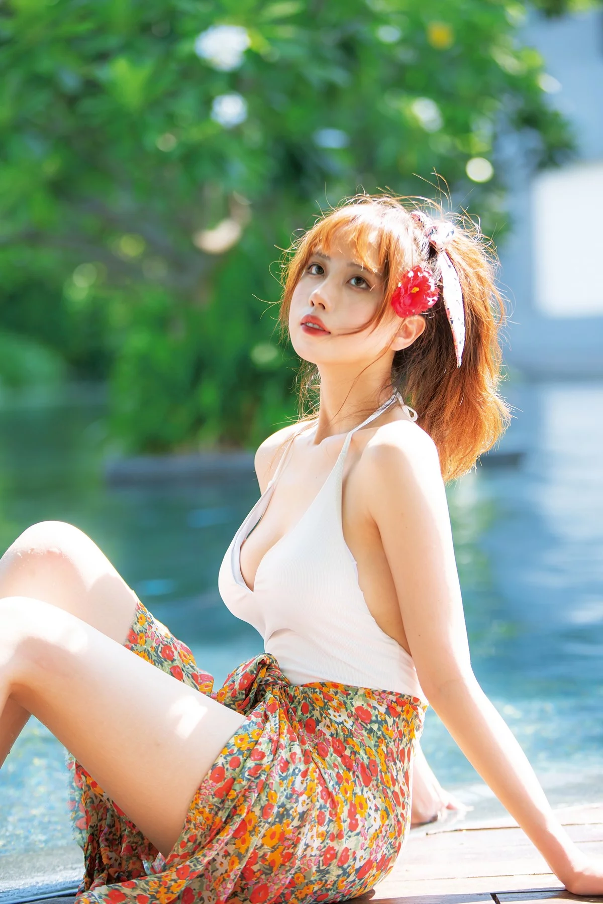 次元少女念雪ww昭和碎花主题性感白色低胸连衣泳衣配碎花短裙迷人诱惑写真34P