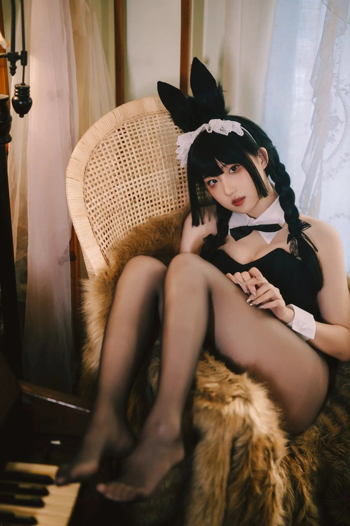 Corer美女瓦斯塔亚小龙虾兔女郎主题私房性感兔女郎服饰系列秀完美身材诱惑写真134P