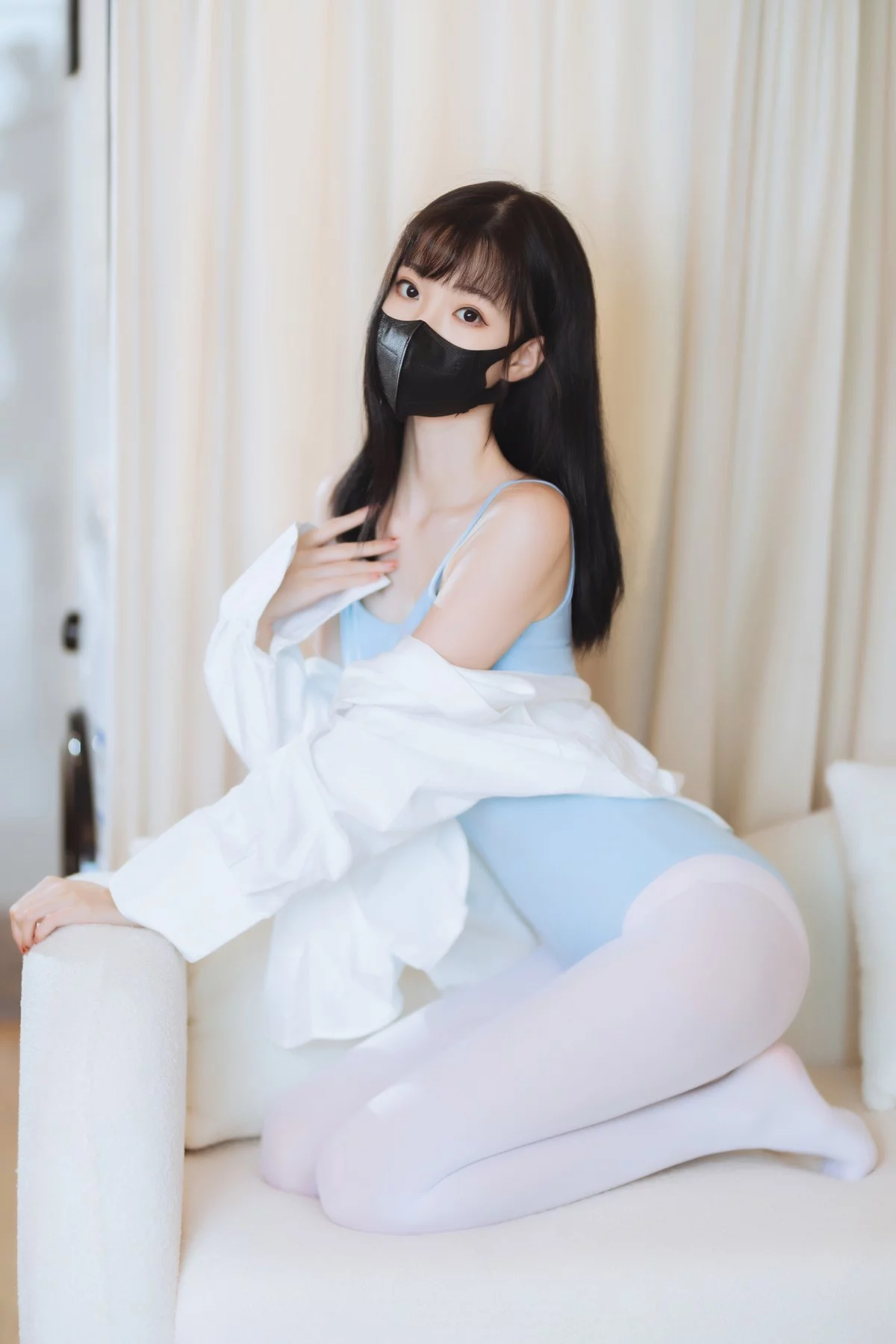 网络美女许岚蓝色芭蕾主题性感白T 下蓝色连体衣配白丝袜秀曼妙身姿诱惑写真40P