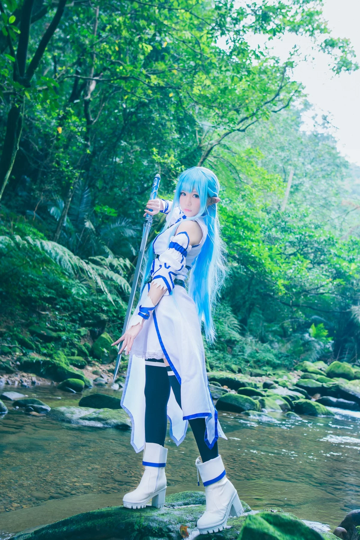 台湾萌系Coser美女白神泱亚丝娜主题多套Cos服饰秀完美身材靓丽迷人写真130P
