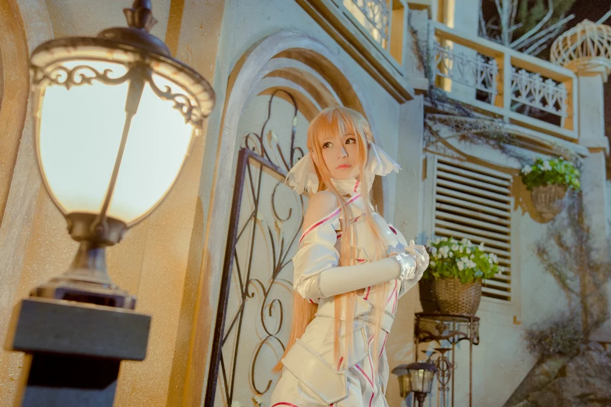 台湾萌系Coser美女白神泱亚丝娜主题多套Cos服饰秀完美身材靓丽迷人写真130P