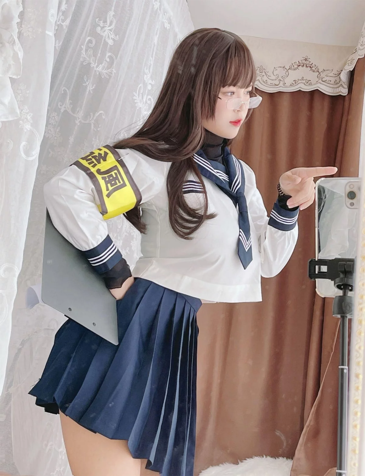 萌系小姐姐白烨风纪委员主题性感学生制服半脱露风纪内衣秀完美身材诱惑写真59P
