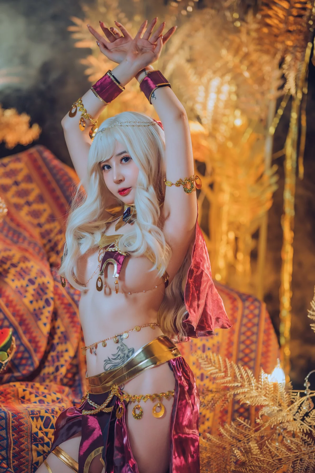 Coser妹子蜜蜜子异域舞姬主题私房性感异域风情服饰秀完美身材撩人诱惑写真35P