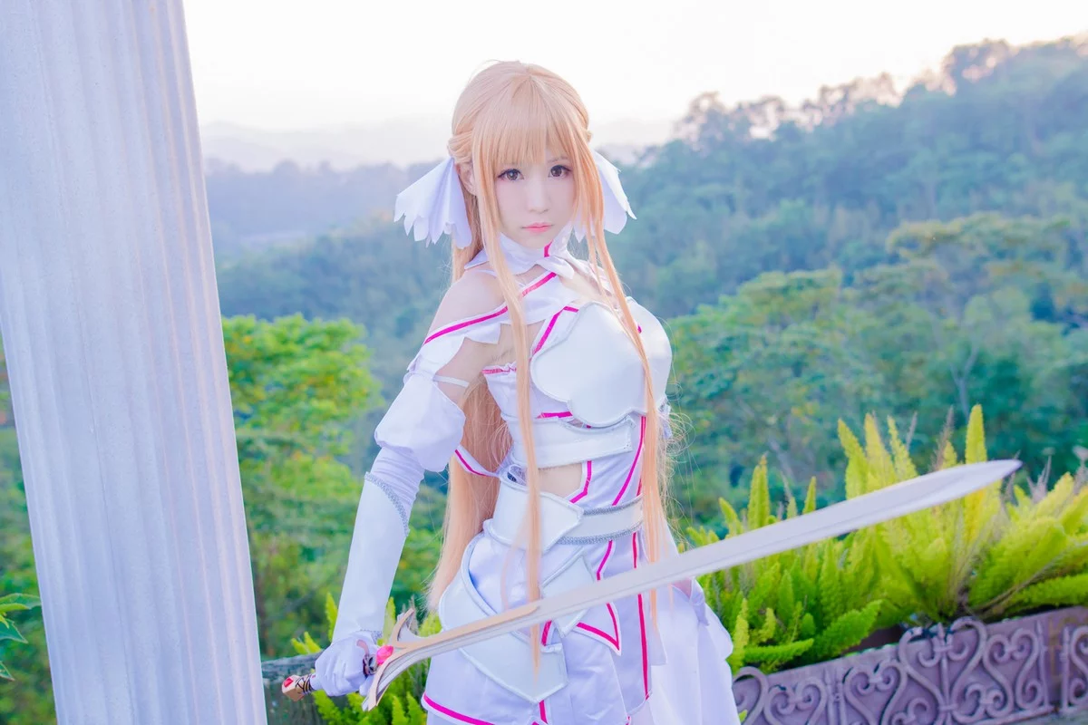 台湾萌系Coser美女白神泱亚丝娜主题多套Cos服饰秀完美身材靓丽迷人写真130P