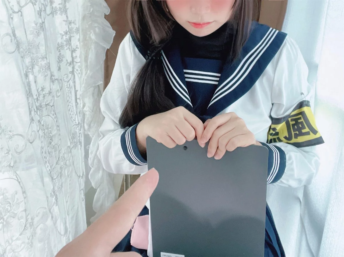 萌系小姐姐白烨风纪委员主题性感学生制服半脱露风纪内衣秀完美身材诱惑写真59P