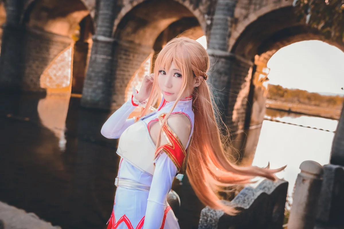 台湾萌系Coser美女白神泱亚丝娜主题多套Cos服饰秀完美身材靓丽迷人写真130P