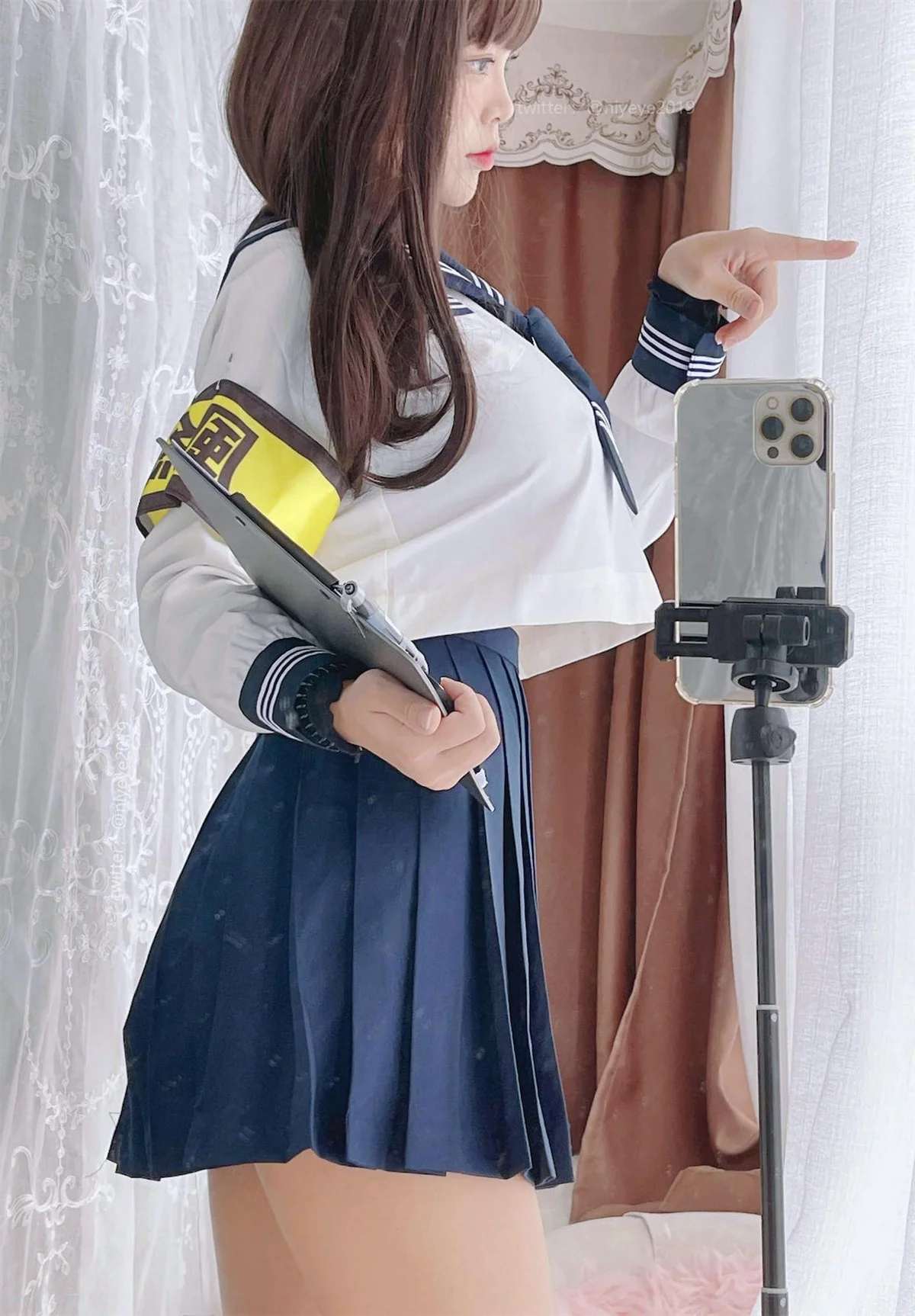 萌系小姐姐白烨风纪委员主题性感学生制服半脱露风纪内衣秀完美身材诱惑写真59P