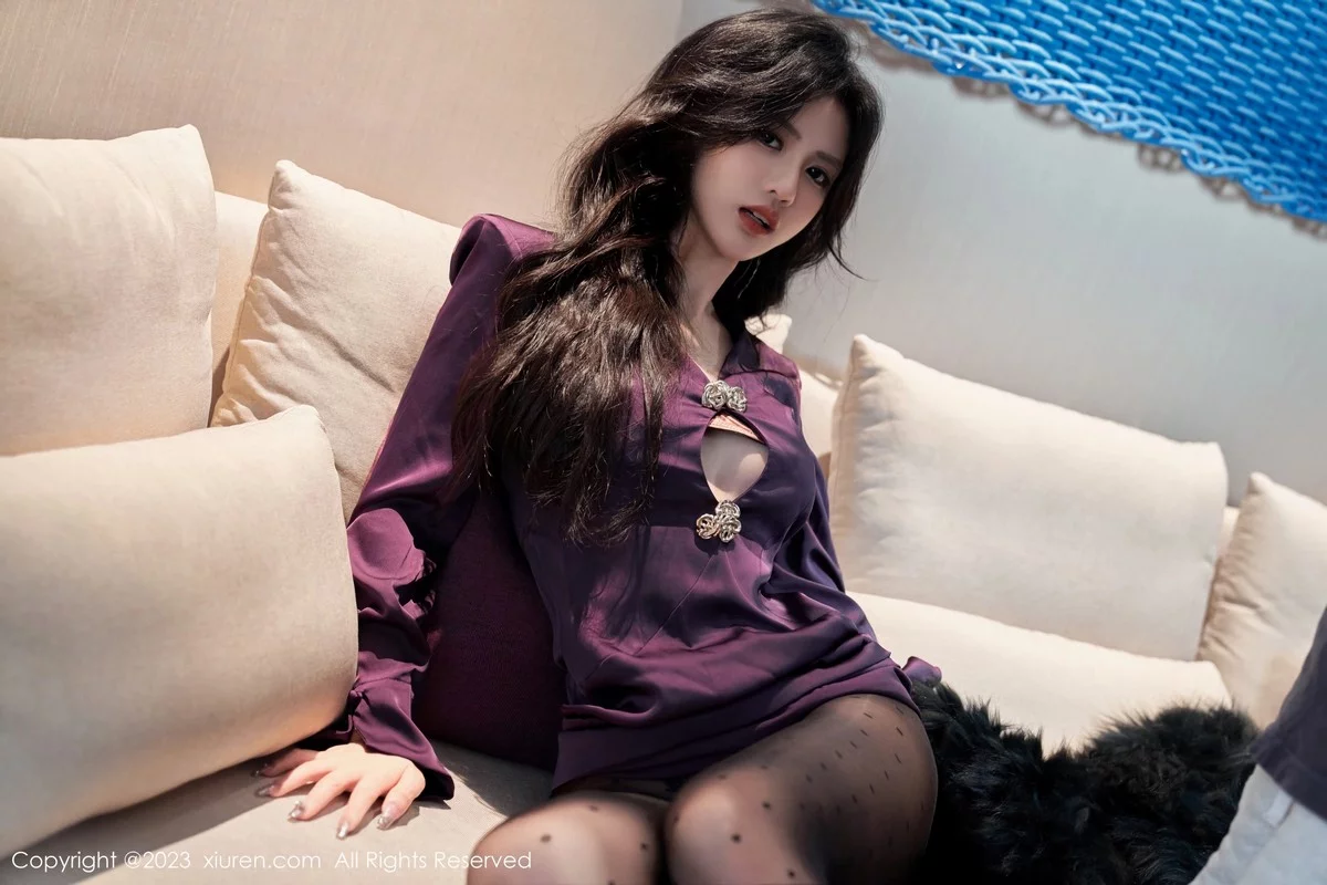 XiuRen第6649期_模特浅浅Danny私房性感紫色服配黑丝裤袜秀曼妙身姿诱惑写真101P