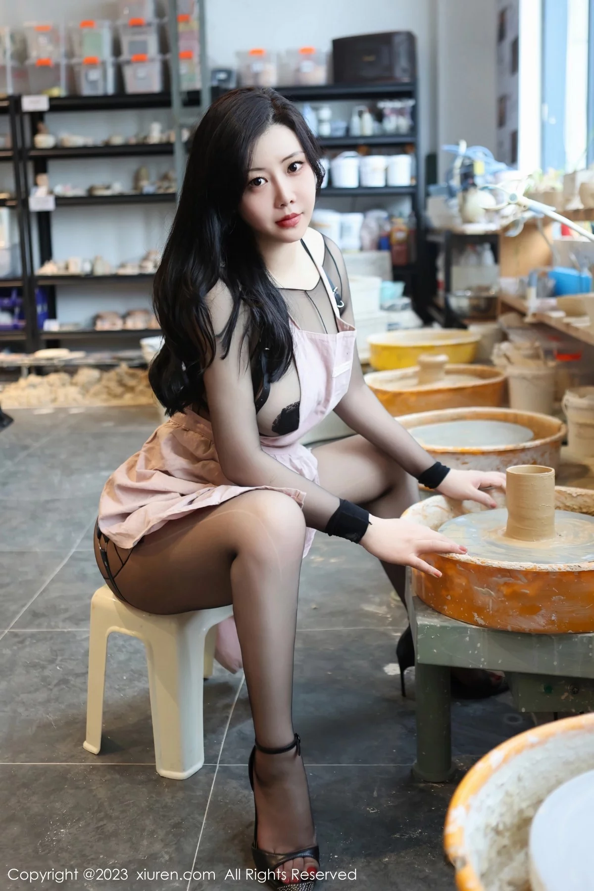 XiuRen第6647期_模特王婉悠Queen性感黑色轻透情趣服露豪乳遮点火辣诱惑写真81P