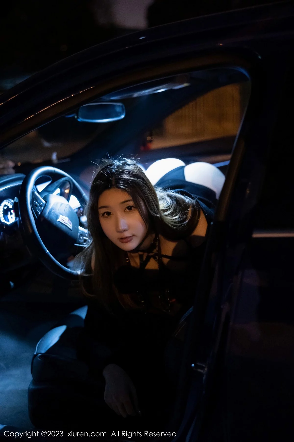 XiuRen第6650期_模特江真真性感黑色薄透情趣内衣配黑丝吊袜秀惹火身材诱惑写真88P