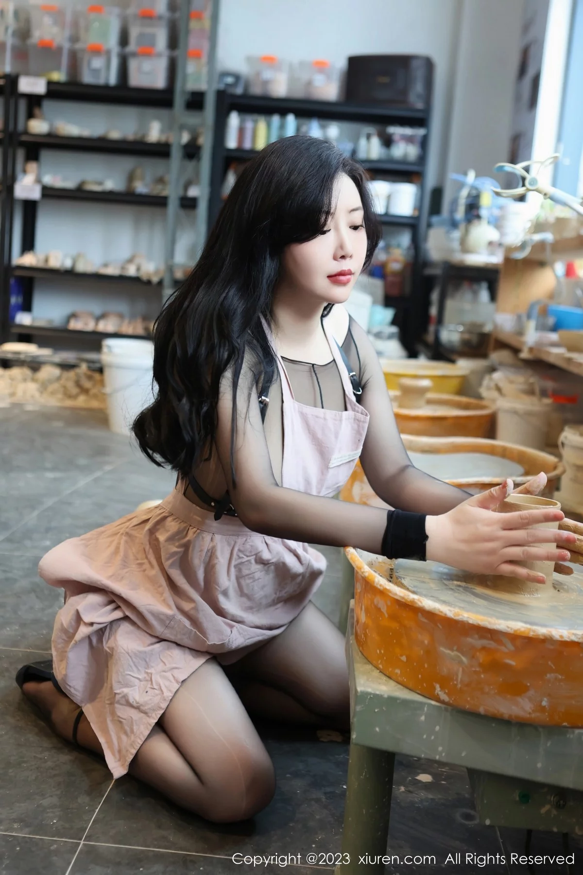 XiuRen第6647期_模特王婉悠Queen性感黑色轻透情趣服露豪乳遮点火辣诱惑写真81P