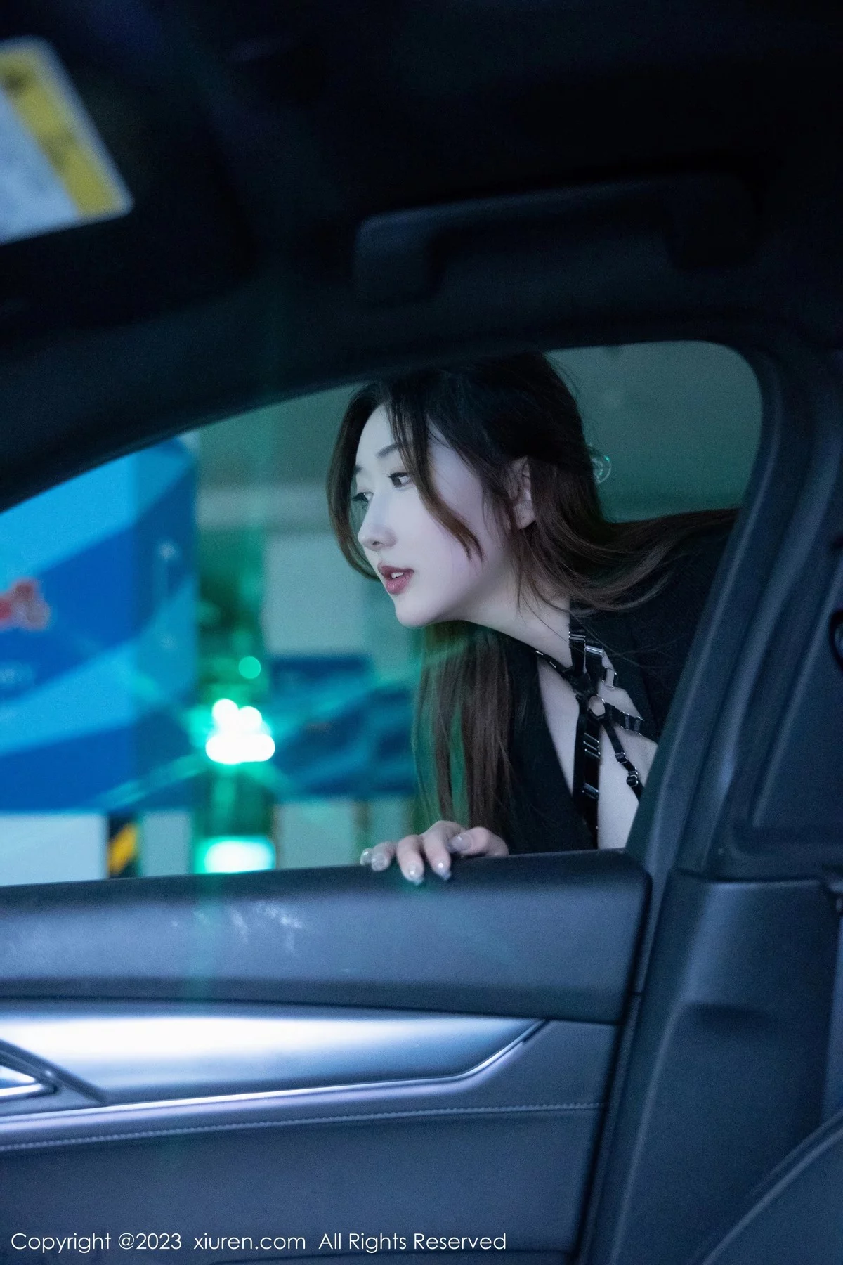 XiuRen第6650期_模特江真真性感黑色薄透情趣内衣配黑丝吊袜秀惹火身材诱惑写真88P