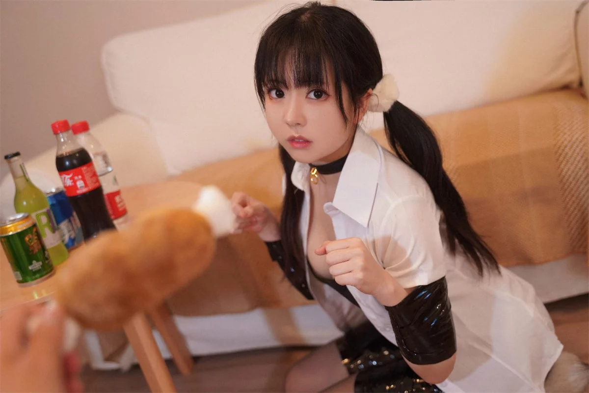 微博美少女虎森森我的妹妹主题性感黑色内衣配超薄黑丝情趣捆绑撩人诱惑写真71P