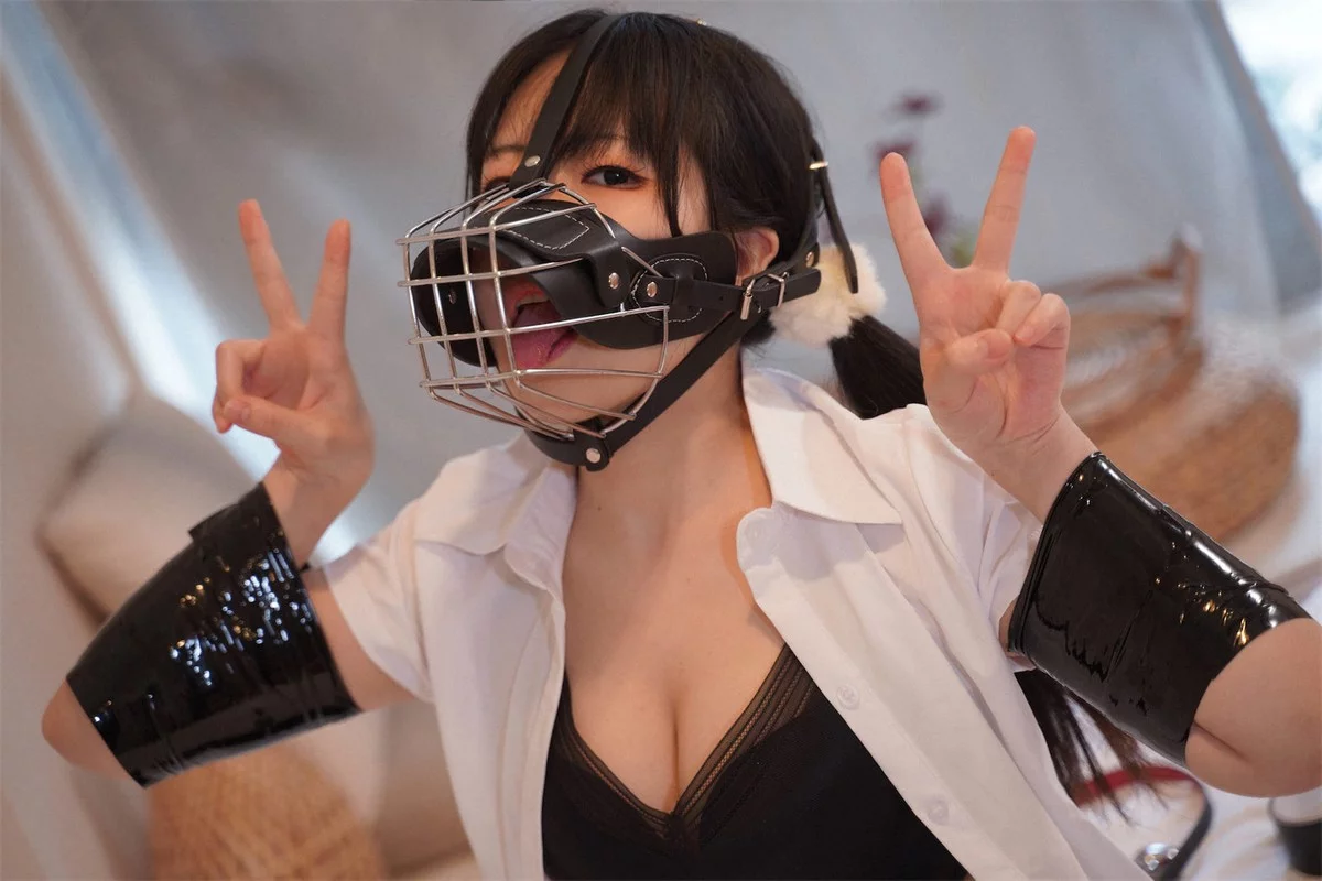 微博美少女虎森森我的妹妹主题性感黑色内衣配超薄黑丝情趣捆绑撩人诱惑写真71P