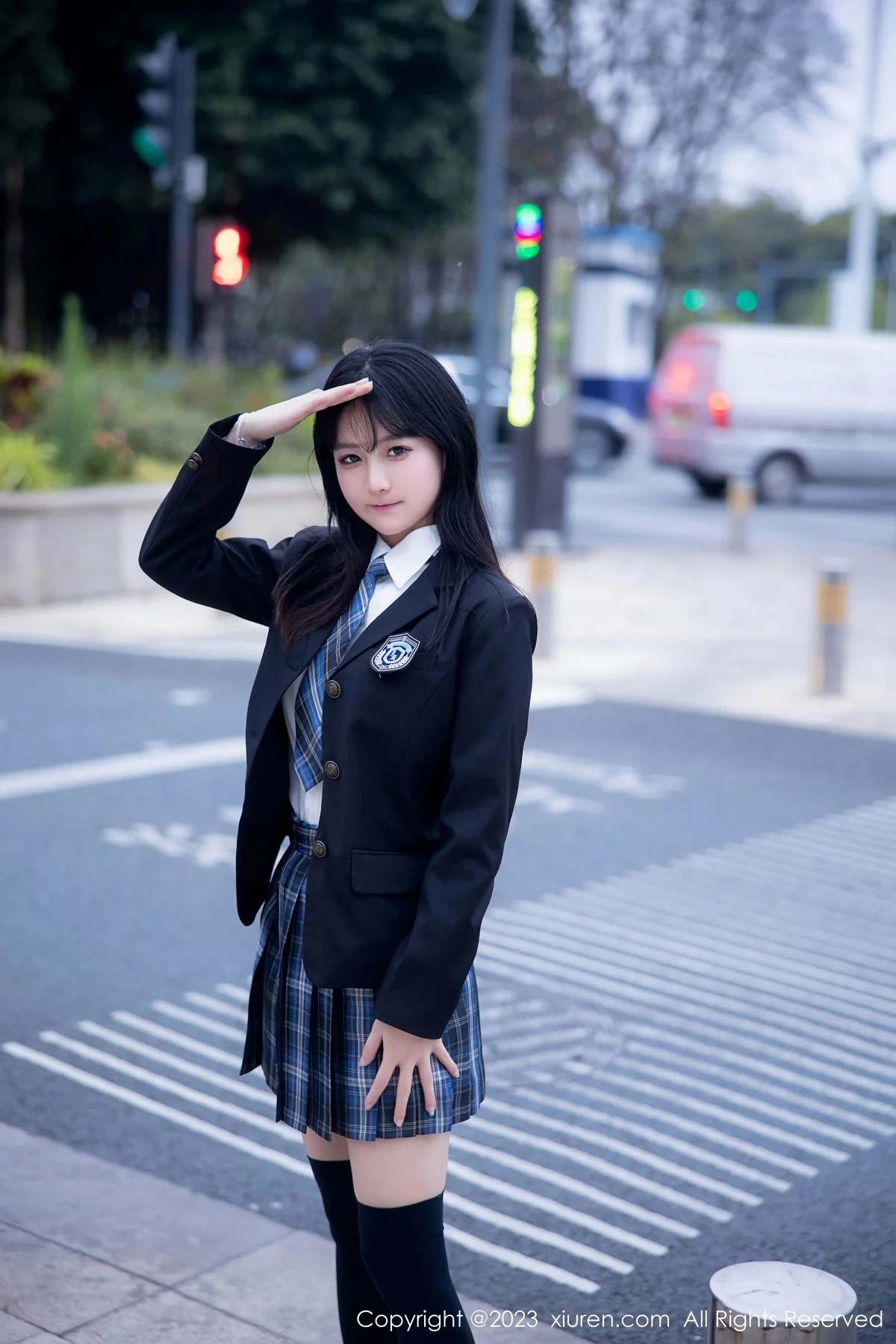 XiuRen第6662期_模特幼幼学妹制服性感白T配格子裙露白色蕾丝内衣完美诱惑写真92P