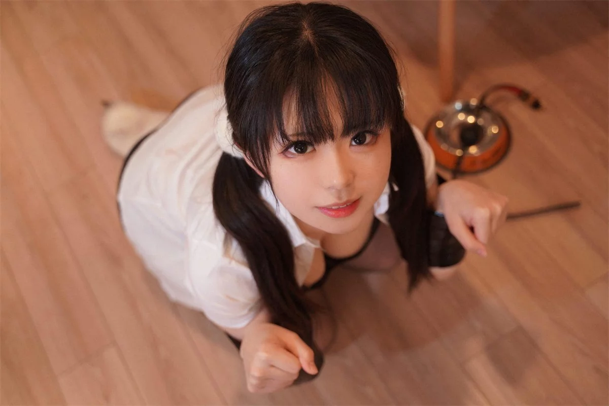 微博美少女虎森森我的妹妹主题性感黑色内衣配超薄黑丝情趣捆绑撩人诱惑写真71P