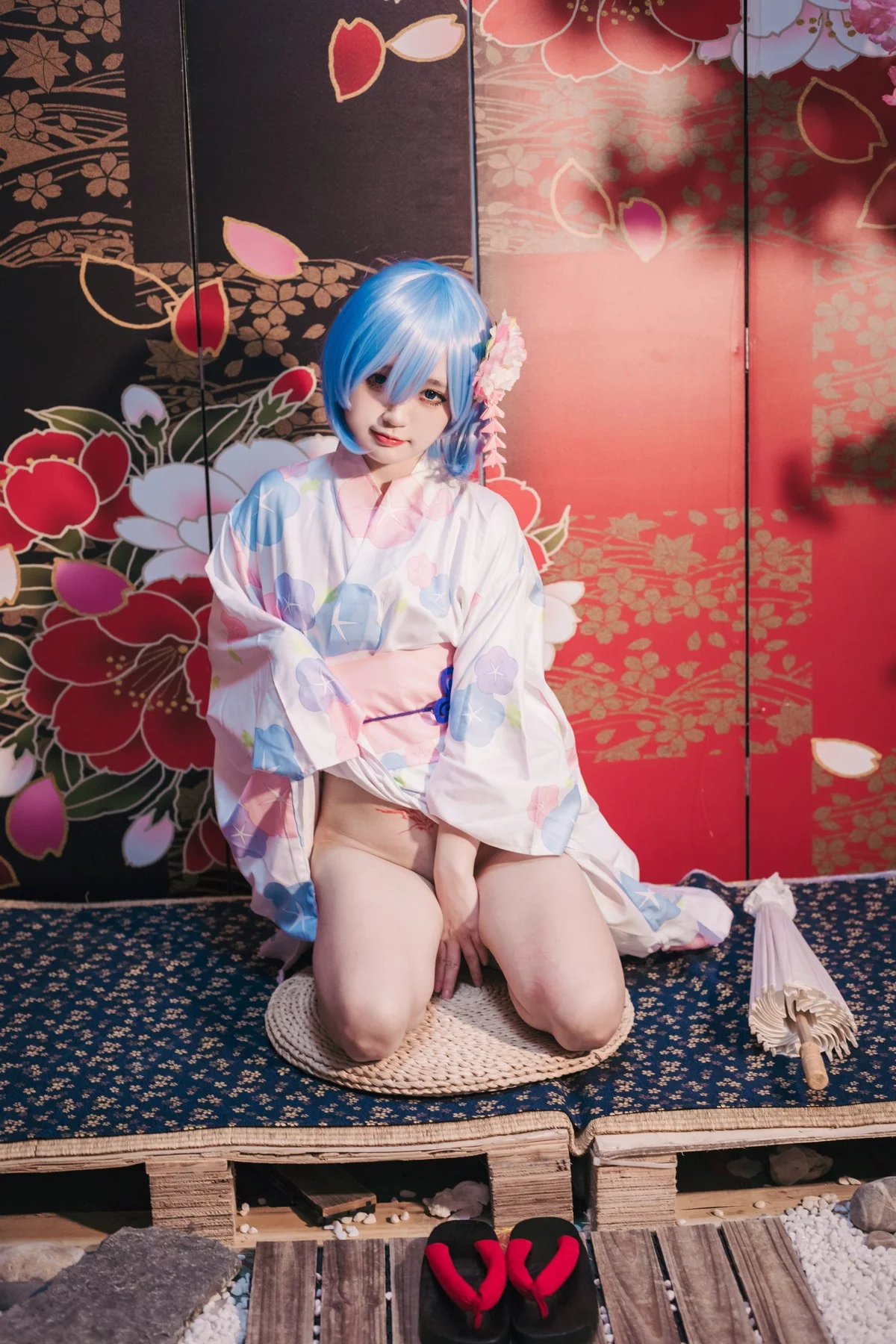 Coser美女神沢永莉蕾姆和风主题私房性感日系和服半脱秀完美身材诱惑写真47P