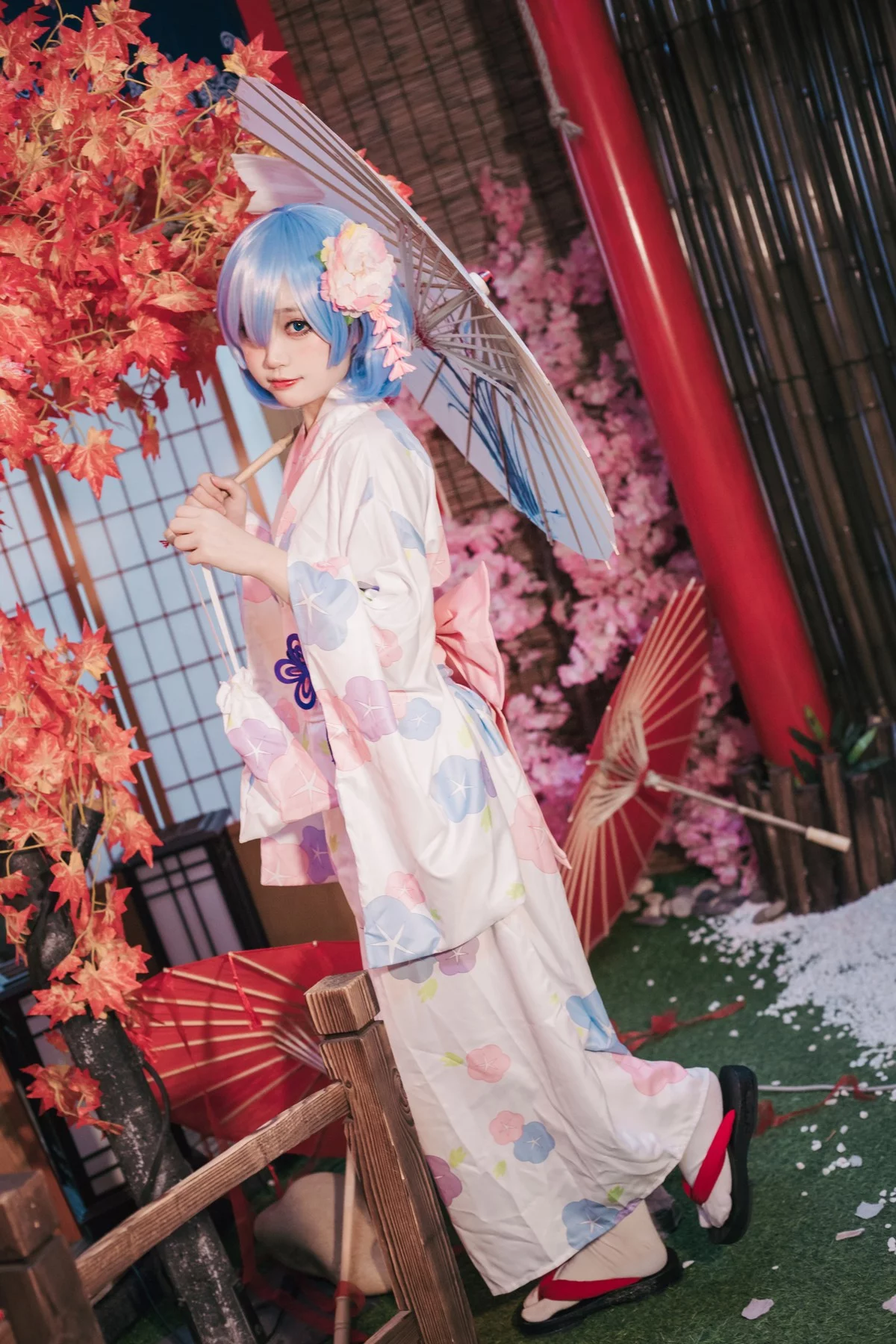 Coser美女神沢永莉蕾姆和风主题私房性感日系和服半脱秀完美身材诱惑写真47P