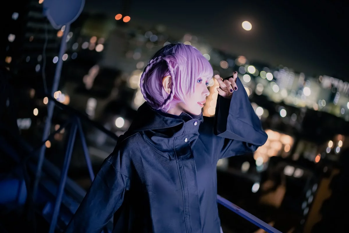 Coser妹子Ely_eee-Nazuna主题性感皮质内衣+白色高叉连体衣惹火诱惑写真40P