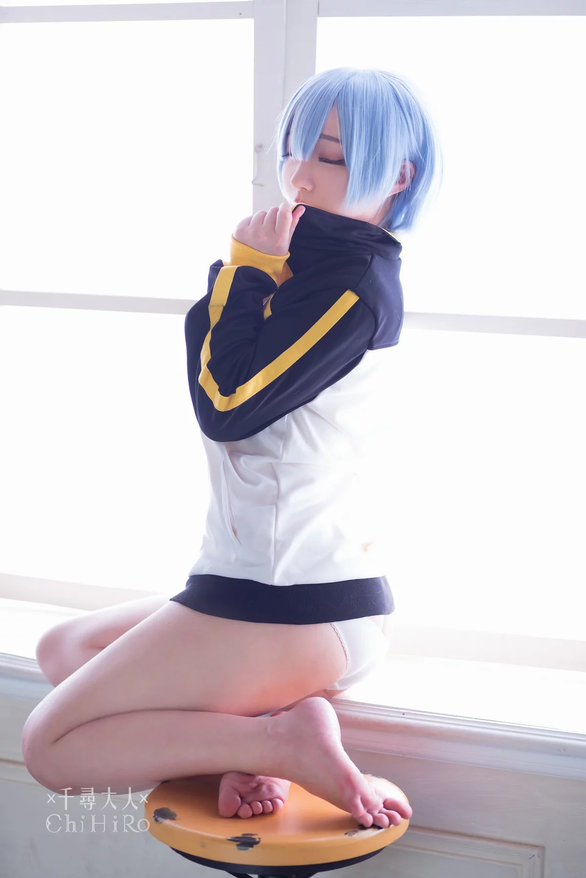 Coser美女叫我千寻大人蕾姆Rem主题私房性感Cos服饰系列秀完美身材诱惑写真70P