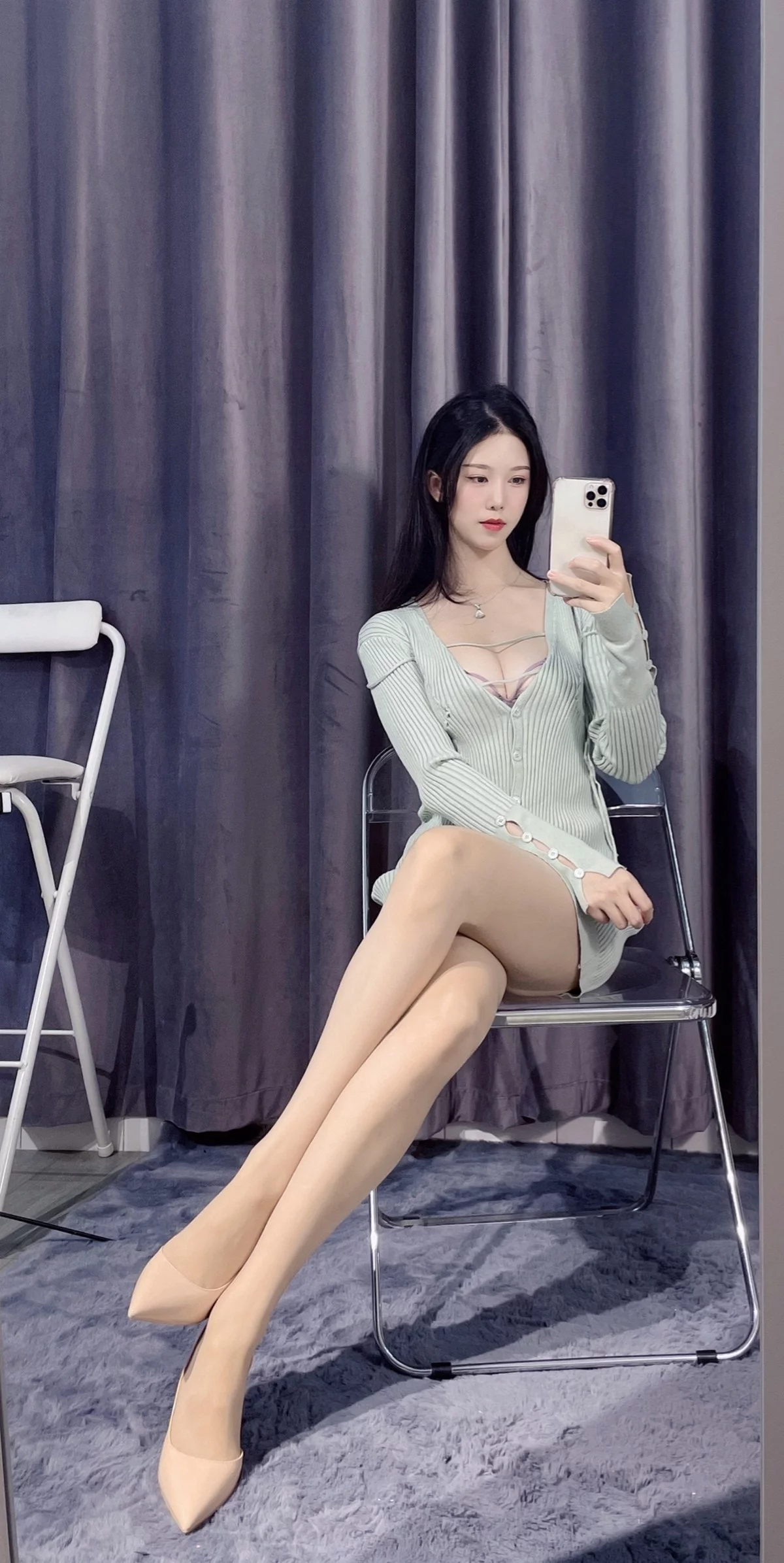 微博人气Coser利世绿茶主题性感绿色针织上衣半脱露紫色蕾丝内衣迷人诱惑写真37P